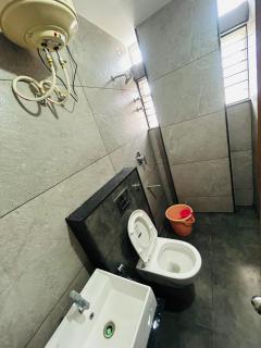 Lavish Hotel BG-Lodge - Bangalore - 3