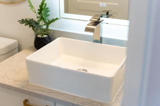 Upscale 2BR Apartment Walkable to Top Attractions - Vancouver - 2