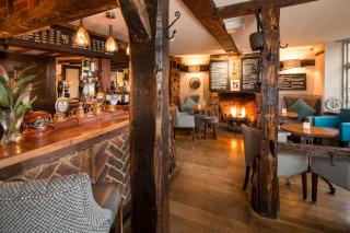 The Chequers Inn - Beaconsfield - 5