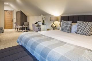 The Chequers Inn - Beaconsfield - 3
