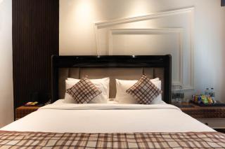 Hanric by Eight Continents, Ikshana Luxe - 8