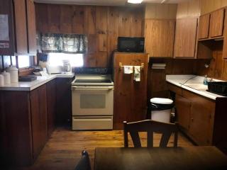 Family-Friendly Cabin Rental near Schroon Lake in the Adirondacks of New York - Schroon Lake - 8