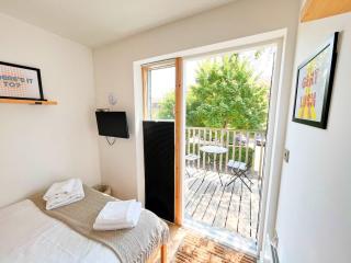 Dolores Suite EcoPod Treehouse in the city centre - Bristol - 6