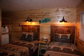 Lakeside Cabin Rental with an Outdoor Fire Pit in the Adirondacks of New York - Schroon Lake - 3