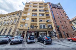 Brand new Fakés-Two balconies above the citycenter - 6