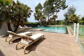 Spacious air-conditioned villa - 4