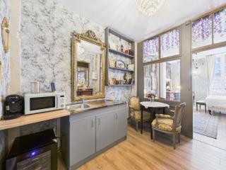 studio Bridgerton Chronicle - Troyes - 2