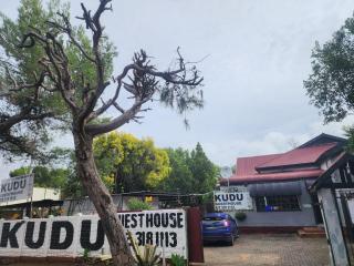 Budget Wooden Cabins at KUDU - Bloemfontein - 4
