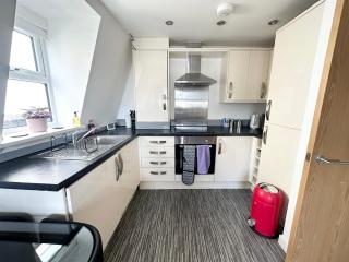 Central Flat with City Views - Newly Refurbished - Parking Included - Superfast Wifi - Bournemouth - 9