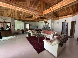 Haven Lodge Bhurban, 3BR Entire Home with Lawn - Bhurban - 6