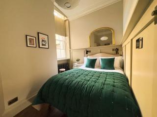 Bijou Beauty - Bath Abbey - Bath - 9