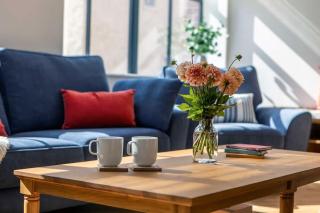 Bright open plan living - Bath - Free Parking - Bath - 2