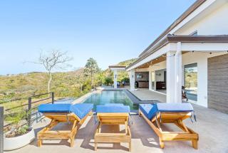 4BR Villa Oceanview and Infinity Pool - 3