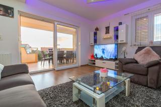 Family Villa Jela for 12 guests with pool - Cista Provo - 5