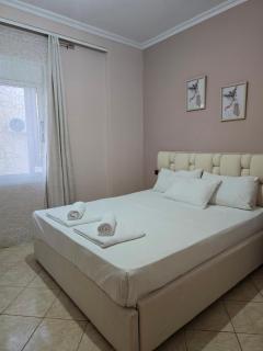 Lungomare Seaside 2 Bedroom Apartment - 4