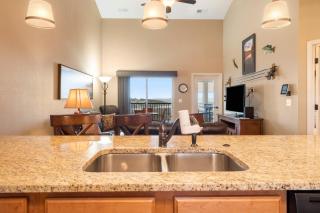 Majestic Lakeview Escape - Stunning Lake Views - Branson - 5