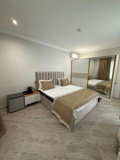 Grotto House - 6