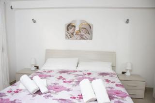 Santa Teresa House - Syracuse - 2