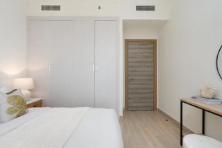 Iconic 1 BR Brand New Bloom Tower - 5