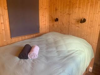 La Feuille - Cabane isolée avec vue sur étang, terrasse privée & pêche - 8