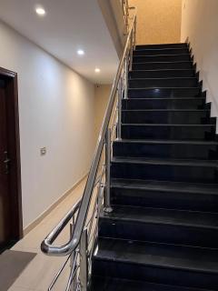 Luxury & Spacious Apartment - Lahore - 1