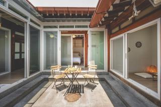 Urban Hanok Ee-um Dongdaemun Private Modern Hanok Stay for 6-8 people - 0