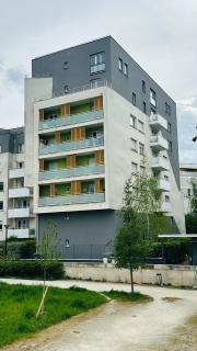 Holiday Lake View - Aubervilliers - 6