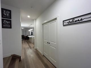 Seton Villas 5Bed Hse Including Basement & Kingbed - Calgary - 6
