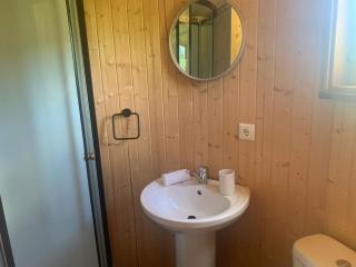 Le Gland - Cabane isolée au bord de l'eau & pêche - 3