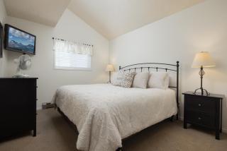 Ponderosa Resort Condo for 6 - Bend - 9