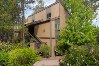 Ponderosa Resort Condo for 6 - Bend - 7