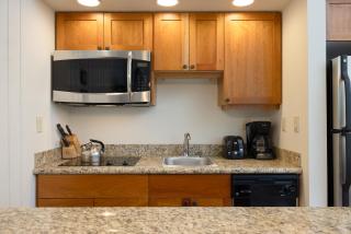 Ponderosa Resort Condo for 6 - Bend - 2