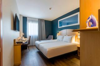 Travelodge Madrid Alcalá de Henares - 1
