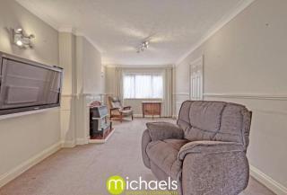 For Contractors, businesses, families - next to Colchester Royal Grammar School - Lexden - 4