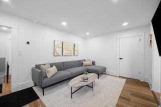 Pittsburgh Millvale Modern 4 Bedroom Apartment with Parking - - 0