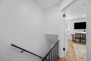 Pittsburgh Millvale Modern 4 Bedroom Apartment with Parking - - 5