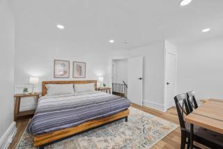 Pittsburgh Millvale Modern 4 Bedroom Apartment with Parking - - 1
