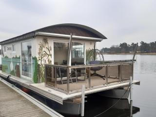 Hausboot, schwimmendes Ferienhaus im Havelbogen, Haus auf dem Wasser - Kützkow - 5