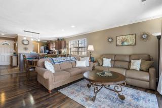 New Listing Twedt's Retreat - Balcony Views - 3
