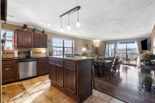 New Listing Twedt's Retreat - Balcony Views - 2