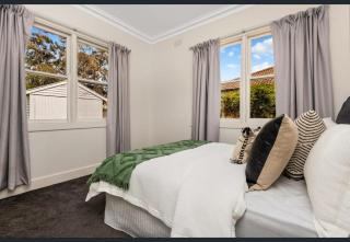 Bendigo Bliss - Cheerful & Spacious Home in Bendigo - Kangaroo Flat - 3