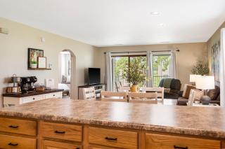 Branson Cozy Bungalow in Premier Location - 3