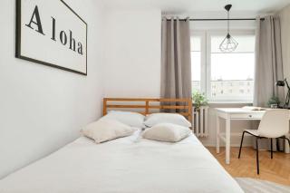 Bright Studio with Desk Ideal for Remote Work by Noclegi Renters - Danzig - 5
