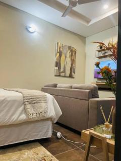 Self Catering Accommodation - Mochudi - 5