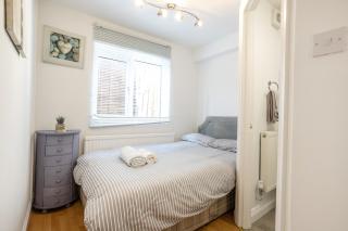 Prospect Place Long Stay Free Parking and Wi-FI - Swindon - 9