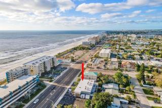 Sunset Beach Suite 8! Beach Access & Pet Friendly! - St. Pete Beach - 0