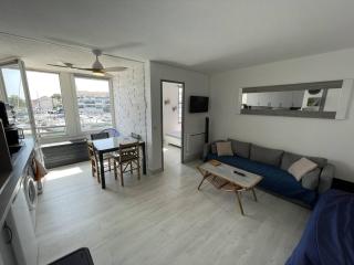 T2 rénové avec cabine, piscine, animaux admis, parking à 500m de la plage - FR-1-106-49 - 5