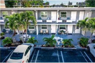 Sunset Beach Suite 8! Beach Access & Pet Friendly! - St. Pete Beach - 5