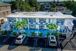 Sunset Beach Suite 8! Beach Access & Pet Friendly! - St. Pete Beach - 3