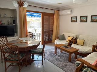 Beachside Two-Bedroom Apartment - Guardamar del Segura - 0